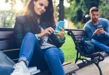 How do you know if a girl likes you